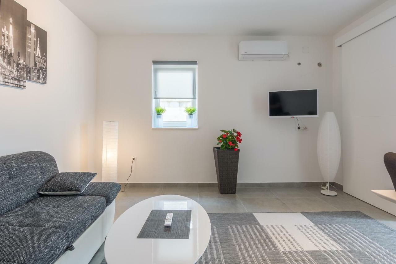 Luxury Apartment Melissa Vodice Exterior foto